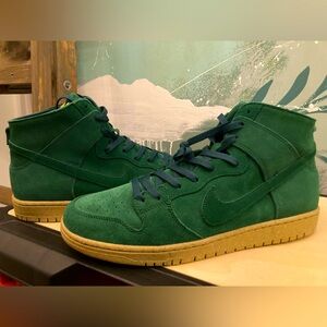 Nike Dunks sz 13